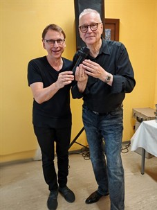 einem  klasse Tomeister  beim Wohnzimmer-Konzert